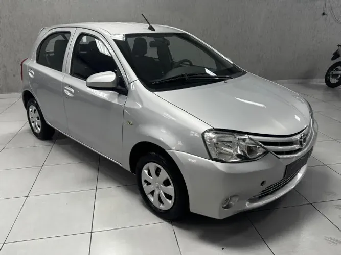 Toyota Etios X 1.3 Flex 16V 5P Mec. 2017