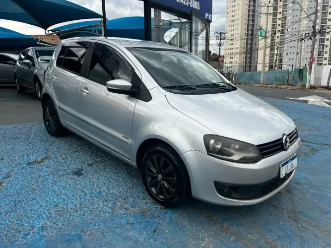 Volkswagen Fox 1.6 MI I Motion Total Flex 8V 5P 2011