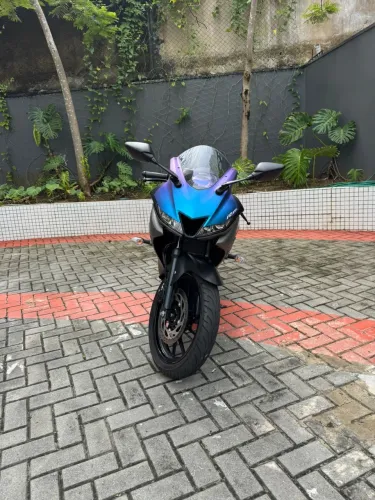 Yamaha R15