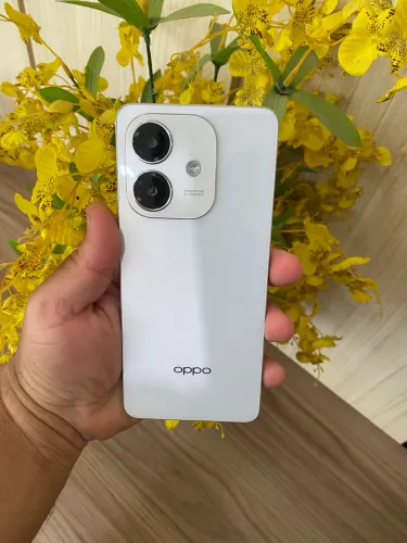 Smartphone OPPO A60 256GB + 8 RAM ,Branco 4G 8GB RAM 6,67" Câmera 50MP + Selfie 5MP