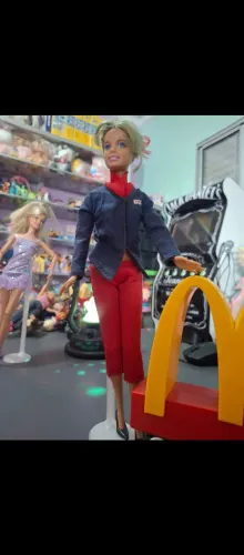 Barbie Comissária de bordo/vôo , super conservada LINDA