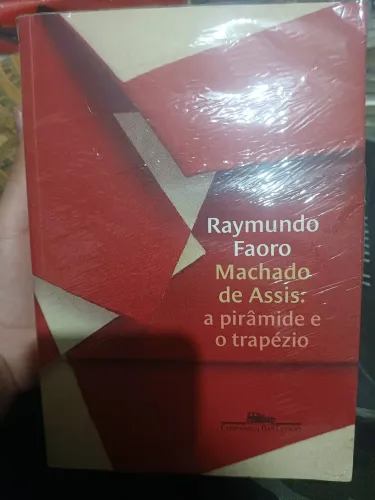 Livro a pirâmide e o trapézio lacrado