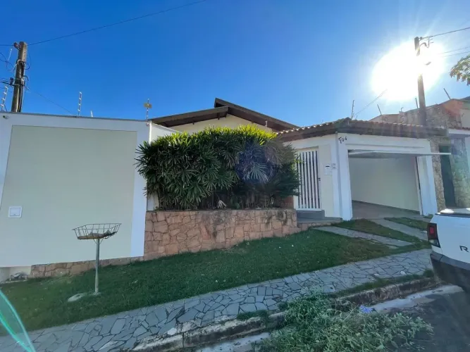 Casa 3 Quartos | Jardim Mediterrâneo | Suíte e Cozinha Planejada