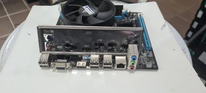 kit placa mae ddr3 i3 1geracao, 2GB