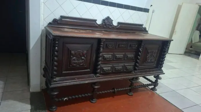 Buffet aparador estilo Manuelino