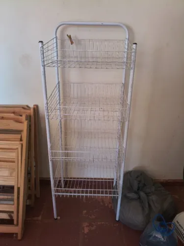 Gôndolas para mercadorias quase nova!