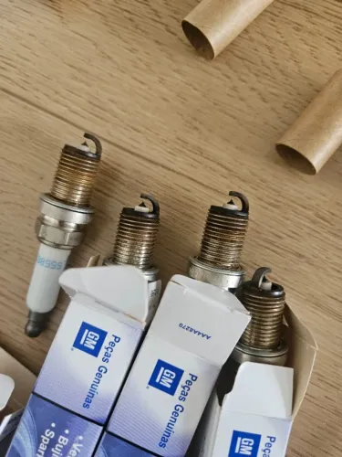 Vela de ignição original GM, NGK compatível com chevrolet sonic, Onix, cruze 2012/2016