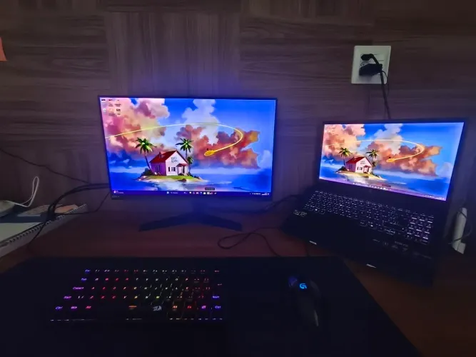 Notebook Gamer + Monitor + Teclado/Mouse + Headphone