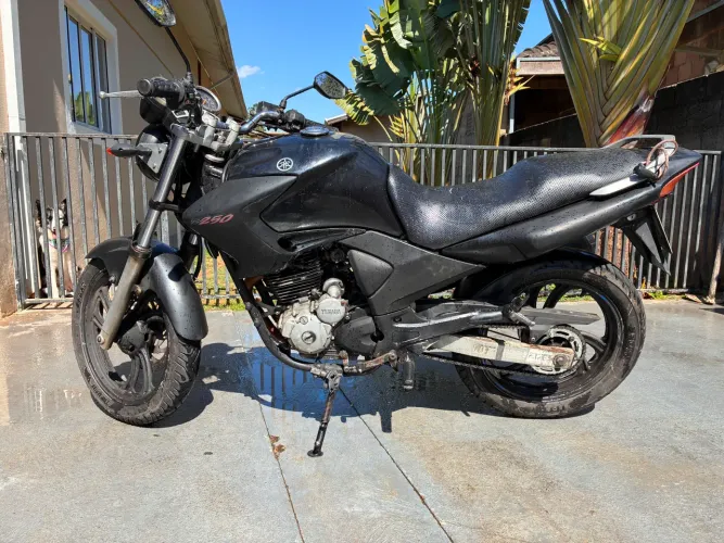 Fazer 250 2006 preta