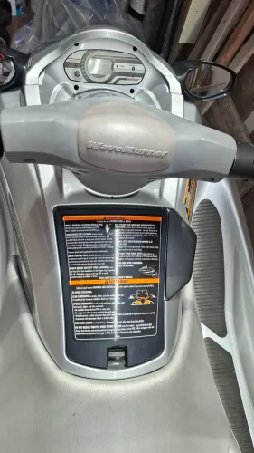 Vendo jet-ski yamaha vx1100 ano 2012/2013 com 136 hrs de uso baixei pra vender rápido 48k