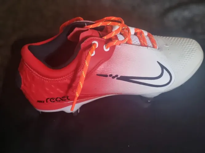Chuteira nike nova importada nos EUA