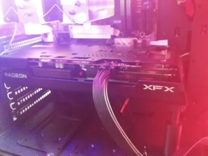 Placa de Vídeo XFX AMD Radeon RX 7600 Speedster QICK 308, 8GB, GDDR6, FSR, Ray Tracing, RX