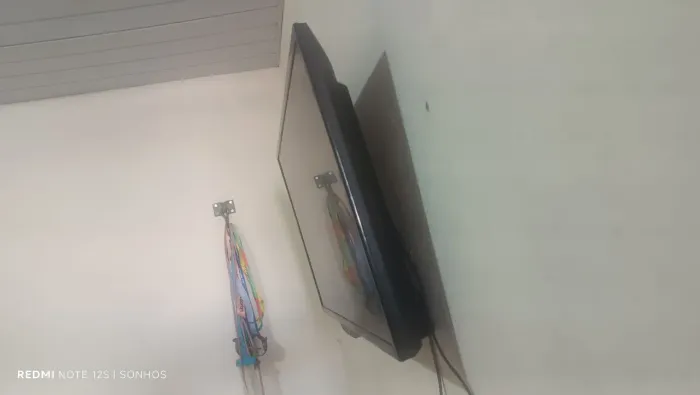 Tv AOC