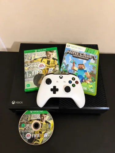 Xbox One 500GB + Controle Original + 2 Jogos
