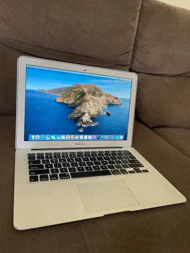 Macbook Air i5, 4gb, SSD de 128gb