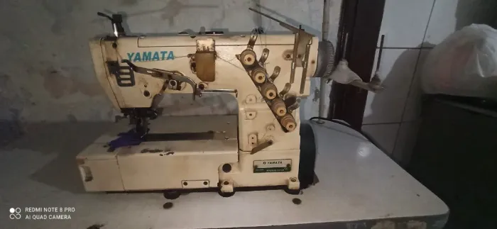 Máquina de costura Industrial Galoneira Yamata