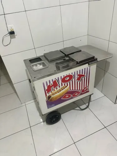 CARRINHO DE HOT DOG PRATICAMENTE NOVO