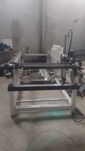 Máquina CNC modelação cenografia nautica automotiva URGENTE
