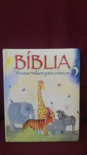 Bíblia capa dura Thomas Nelson para crianças . Edição Português
