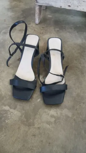 Sandália preta N 39