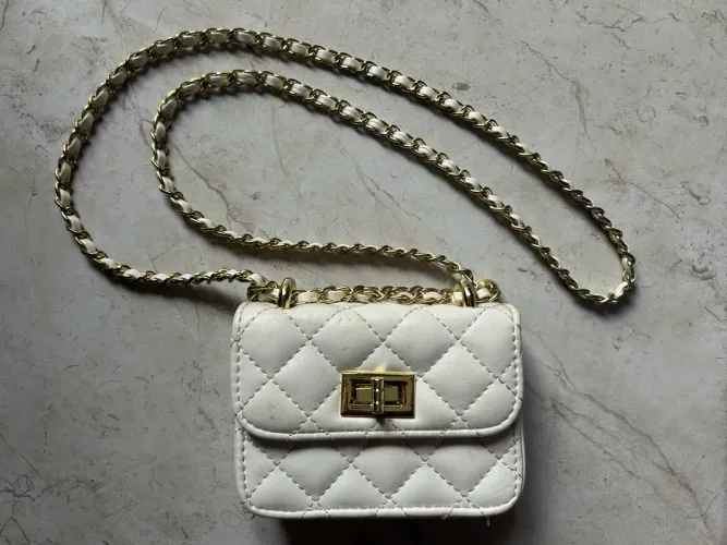 Mini bolsa de corrente branca