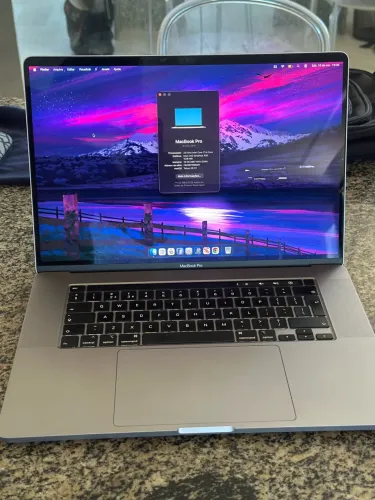 MacBook Pro 16" (2019) c/ Touch Bar - i7 6-Core, 16GB, SSD 500GB - Bateria com 276 ciclos