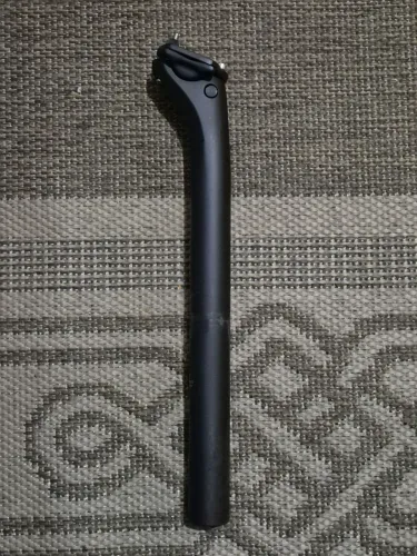 Canote Elita One - Fibra de Carbono - 31.6x350mm - 163g