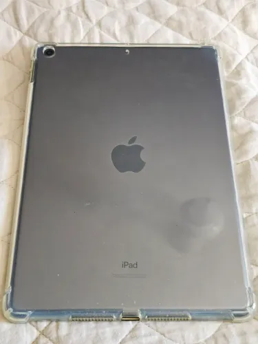 Apple iPad 9th geração 64Gb Space gray semi novo