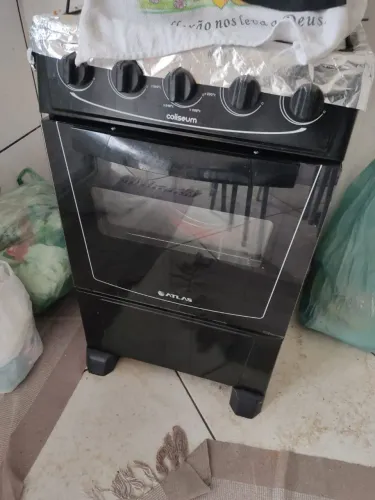 Desapego de fogão semi novo perfeito estado usado poucas vezes 