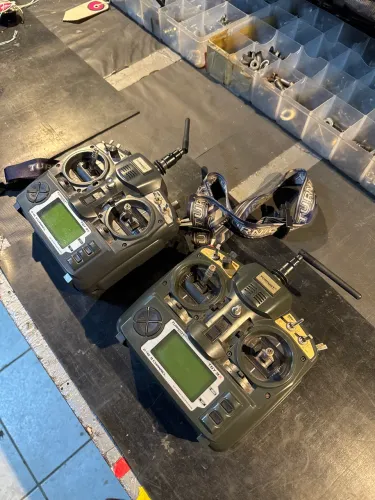 Radios Turnigy 9x para peças ou reparo (Ler descrição)