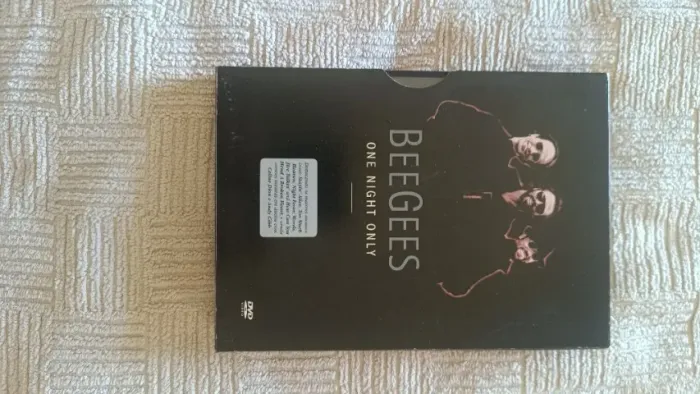 DVD Bee Gees One Night Only. Como novo. Clean.