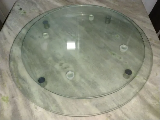 2 TÁBUAS EM VIDRO PARA BOLO