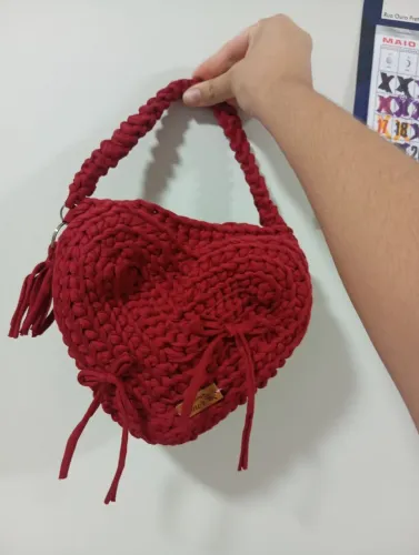 Bolsa crochê formato coração