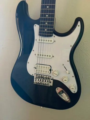 Vendo Guitarra Gianini