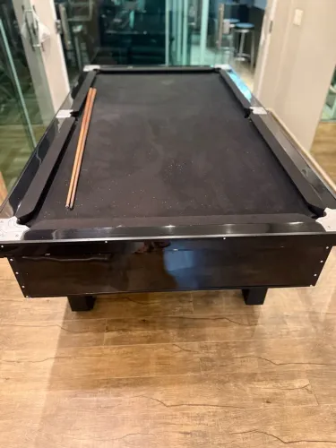 Mesa de Sinuca + Bolas e 2 Tacos - 3x Sem Juros