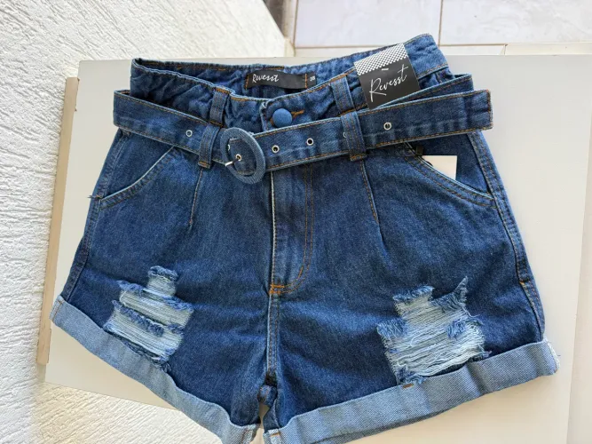 Short jeans cos alto tamamho 38 R$65,00