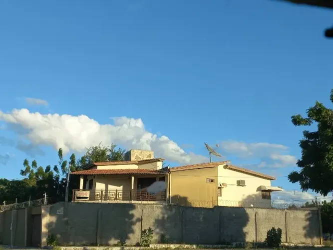 casa para investir, clinica, comércio ou moradia.