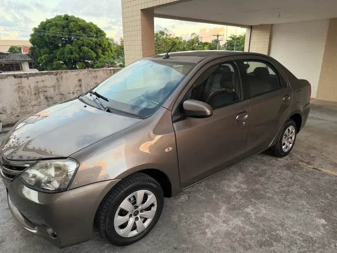 Toyota Etios XS Sedan 1.5 Flex 16V 4P Aut. 2017