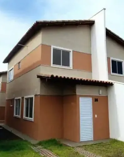 Alugo casa duplex, nova.