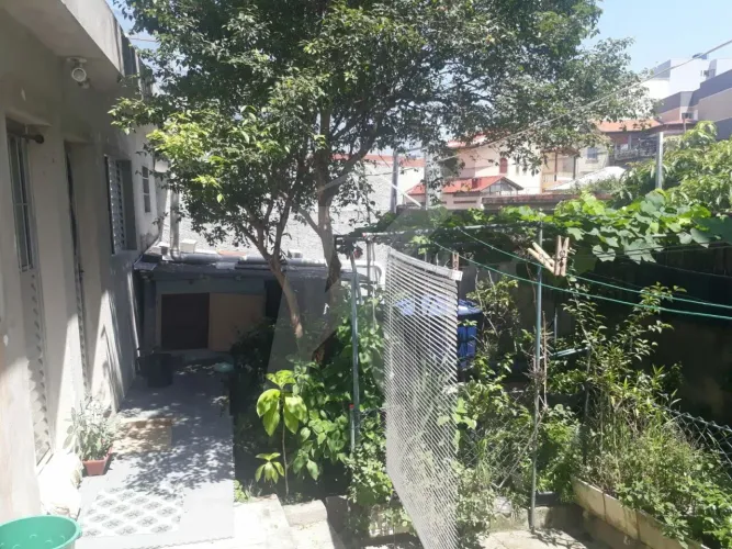 Terreno com 270m2, em localização privilegiada na Parada Inglesa