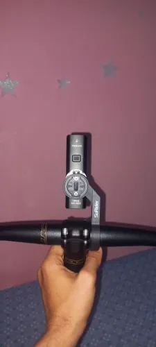 Farol bike 1500 lumes + suporte de gps e farol.