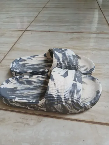 Chinelo adidas original R$100