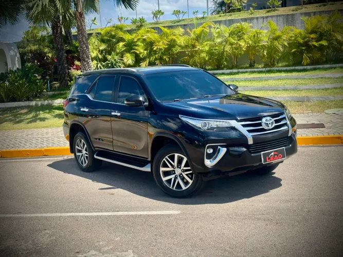 Toyota Hilux SW4 SRX 4X4 2.8 TDI 16V Dies. Aut. 2019