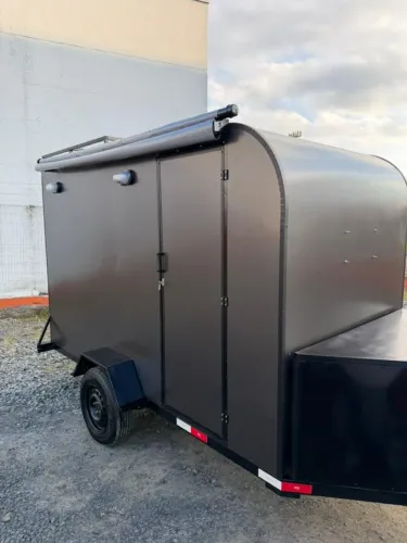Mini Trailer com Brinde uma TV 43 polegadas