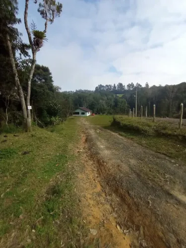 Sitio na serra Tomio