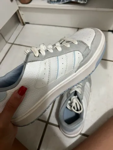 Sapato lindo! Usado apenas umas vez.