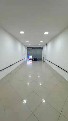 Alugo loja no centro bem localizada