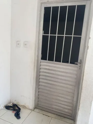 Porta de alumínio