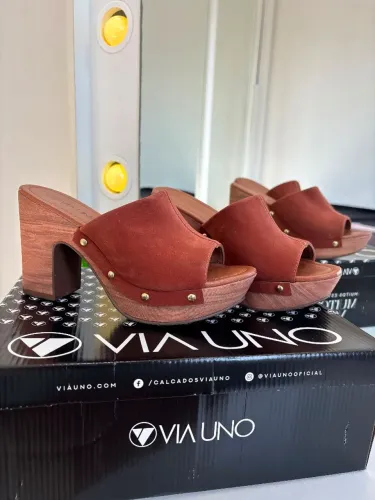 Lindo tamanco da Via Uno!