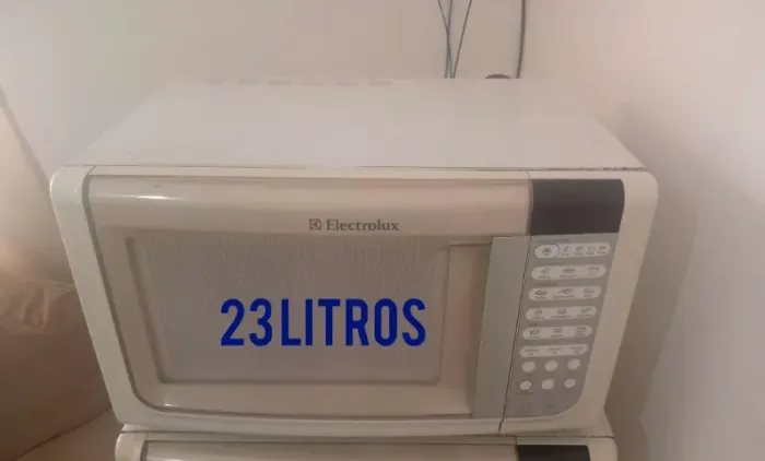 MICROONDAS ELECTROLUX 23 LITROS TOP!